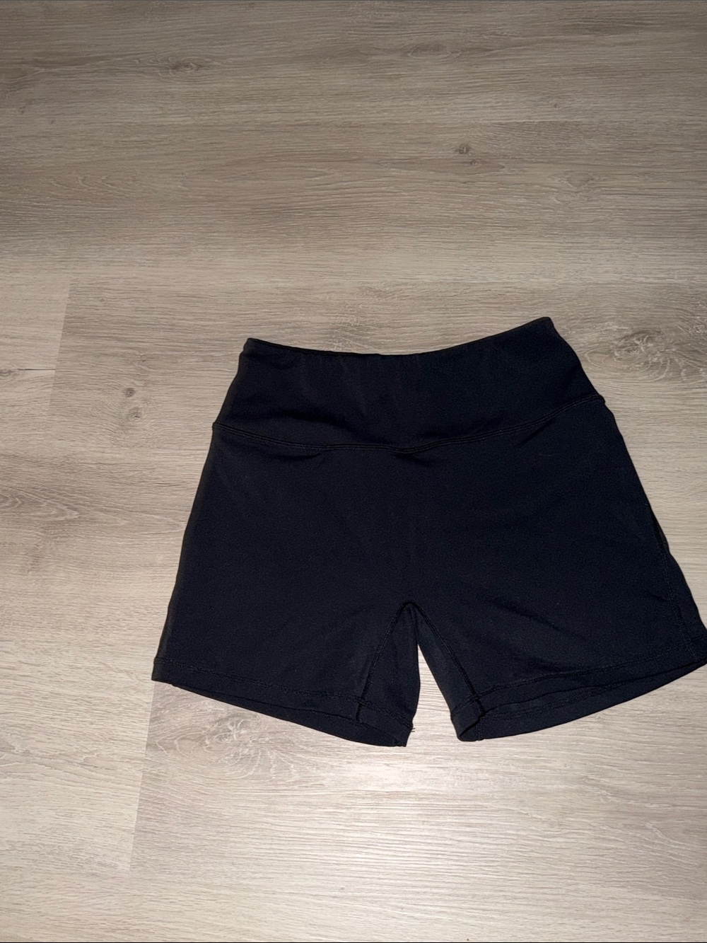 Alphalete pulse surge shorts